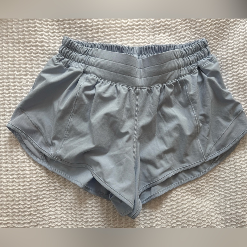 Lululemon hotty hot high rise lined short 2.5”